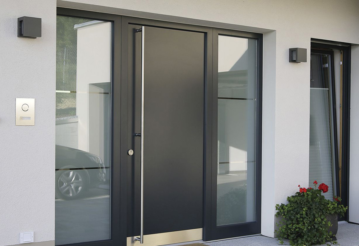 Алюмінієві вхідні двері