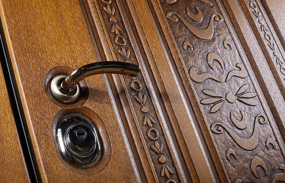 Металеві вхідні двері з МДФ накладками