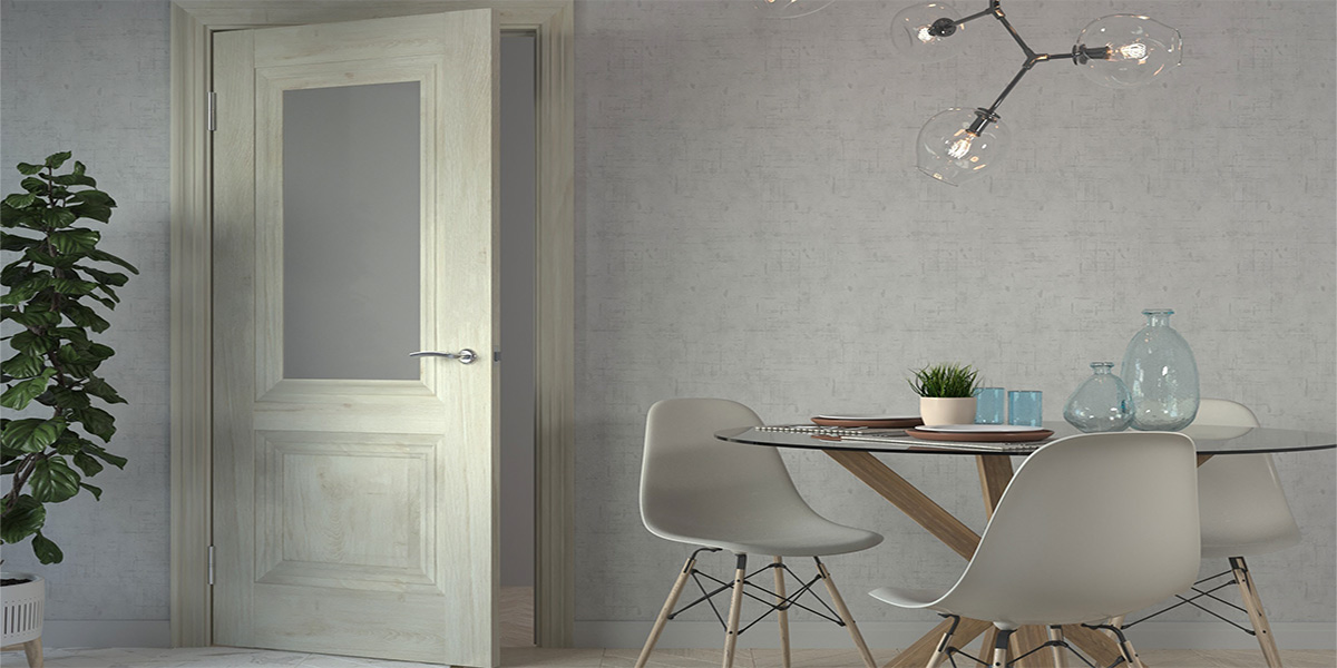 Весна. Обнови двері на дачі!